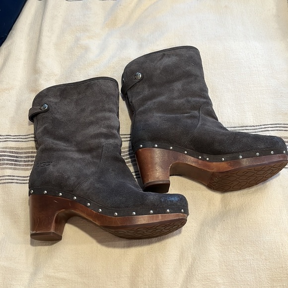 UGG Gray Sherpa Lined Lynne’s Clog Boot - Size 7 - Picture 3 of 10